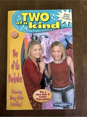Mary-Kate & Ashley OlsenTwo of a Kind #13: War of the Wardrobes